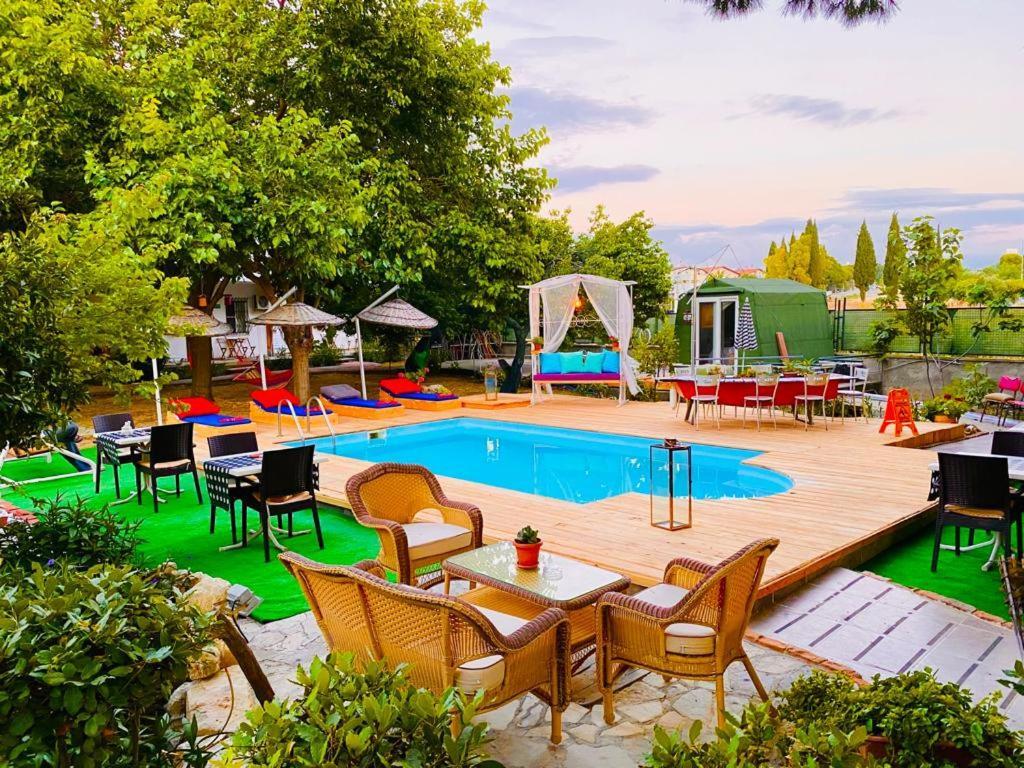 קוסדסי Mursel Garden Hotel מראה חיצוני תמונה