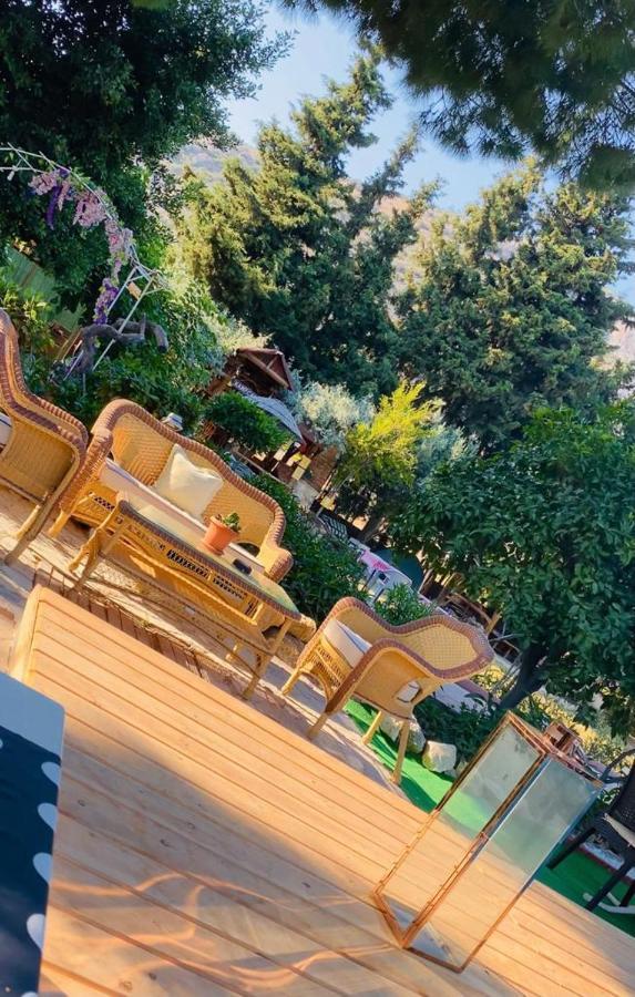 קוסדסי Mursel Garden Hotel מראה חיצוני תמונה