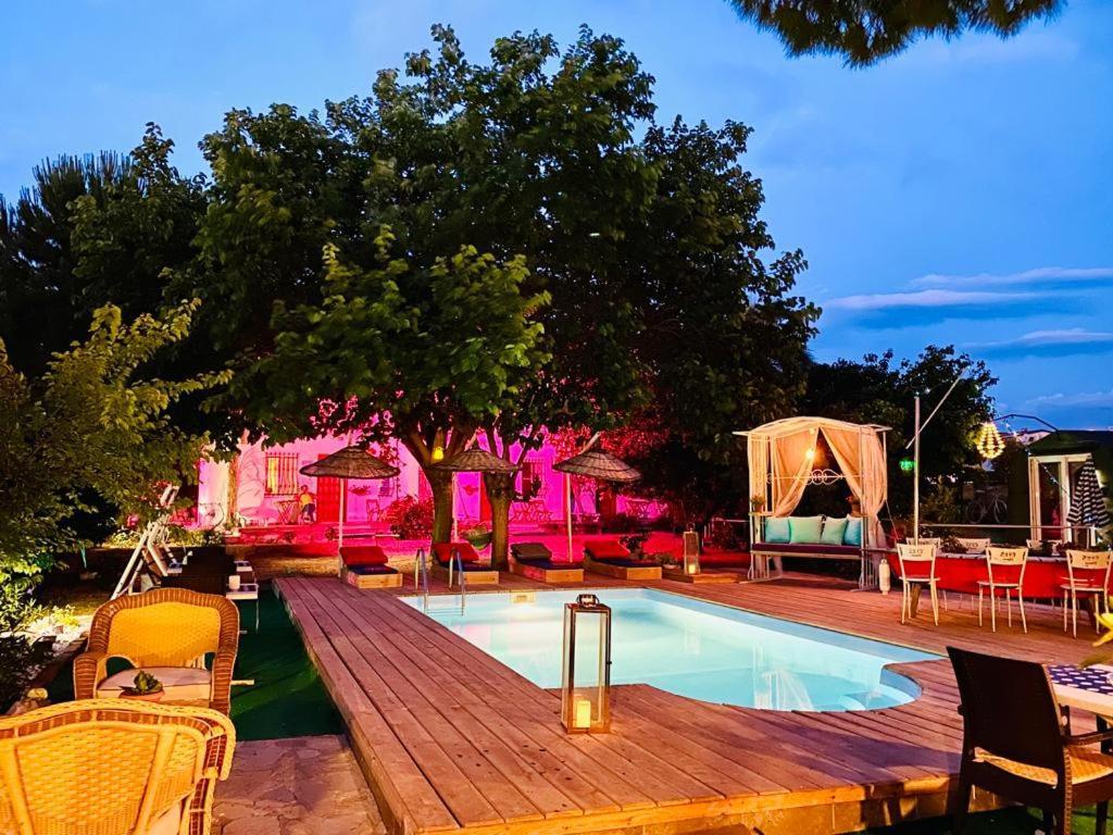 קוסדסי Mursel Garden Hotel מראה חיצוני תמונה