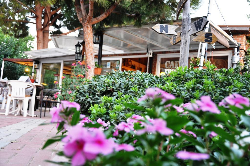 קוסדסי Mursel Garden Hotel מראה חיצוני תמונה