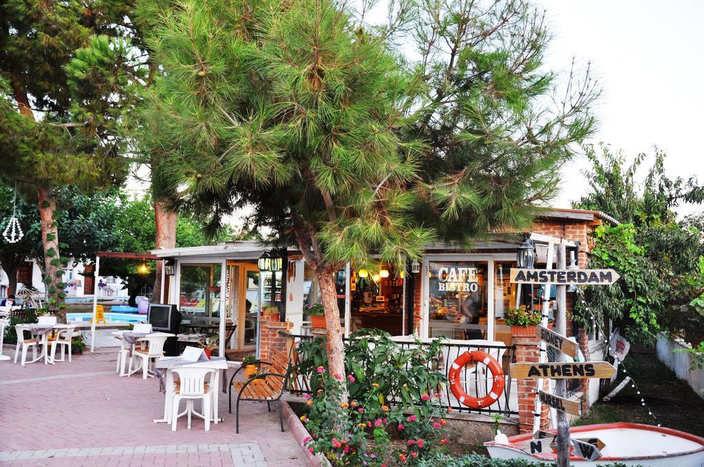 קוסדסי Mursel Garden Hotel מראה חיצוני תמונה