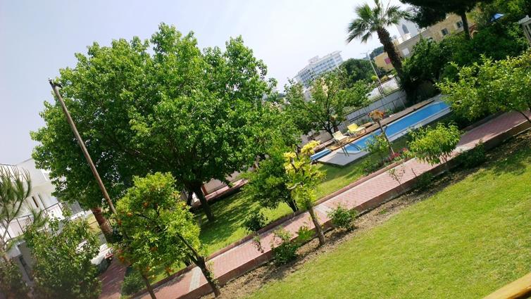 קוסדסי Mursel Garden Hotel מראה חיצוני תמונה