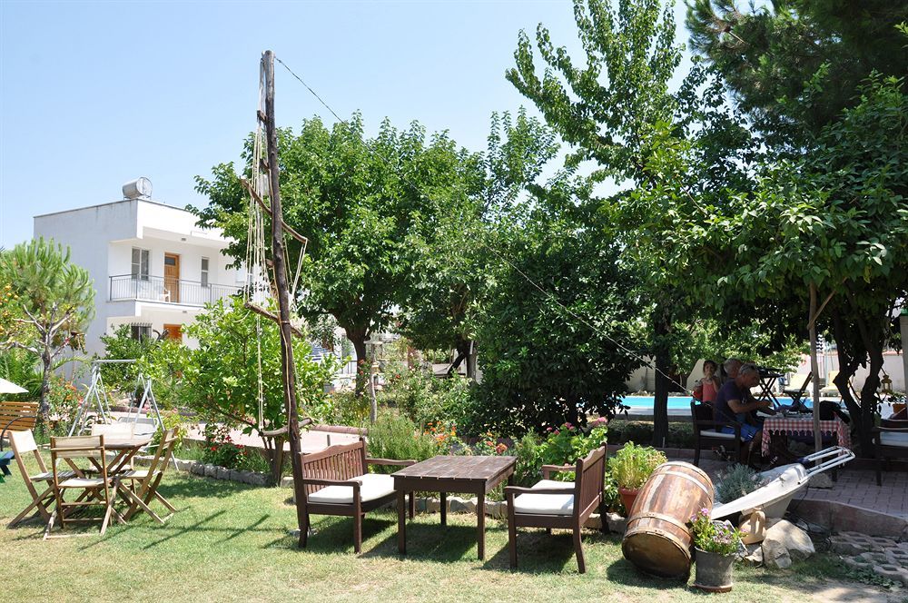 קוסדסי Mursel Garden Hotel מראה חיצוני תמונה