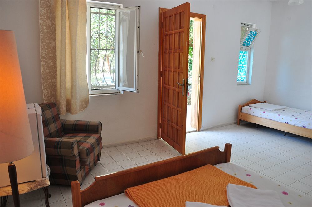 קוסדסי Mursel Garden Hotel מראה חיצוני תמונה