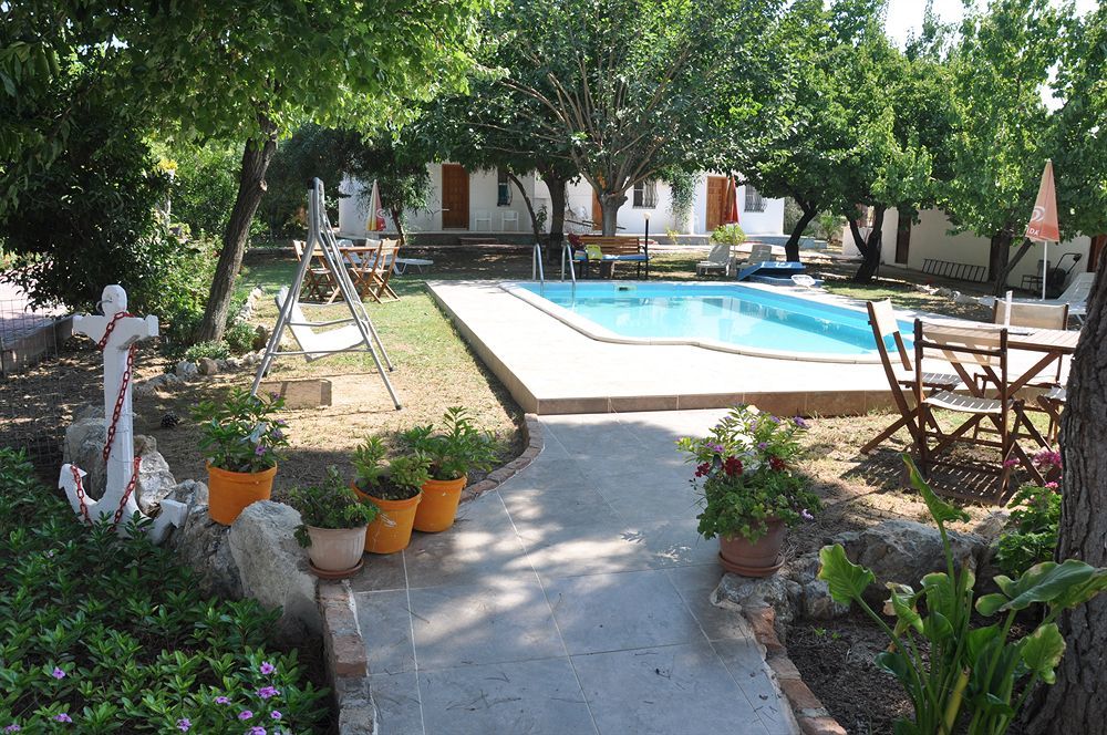 קוסדסי Mursel Garden Hotel מראה חיצוני תמונה